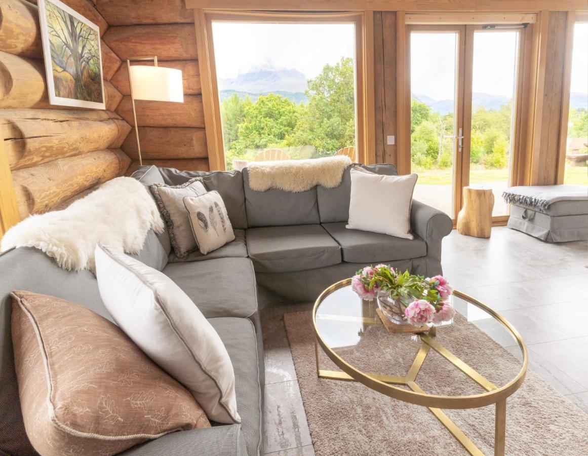 Wild Nurture Eco Luxury Offgrid Log Cabin 포트 윌리엄 외부 사진