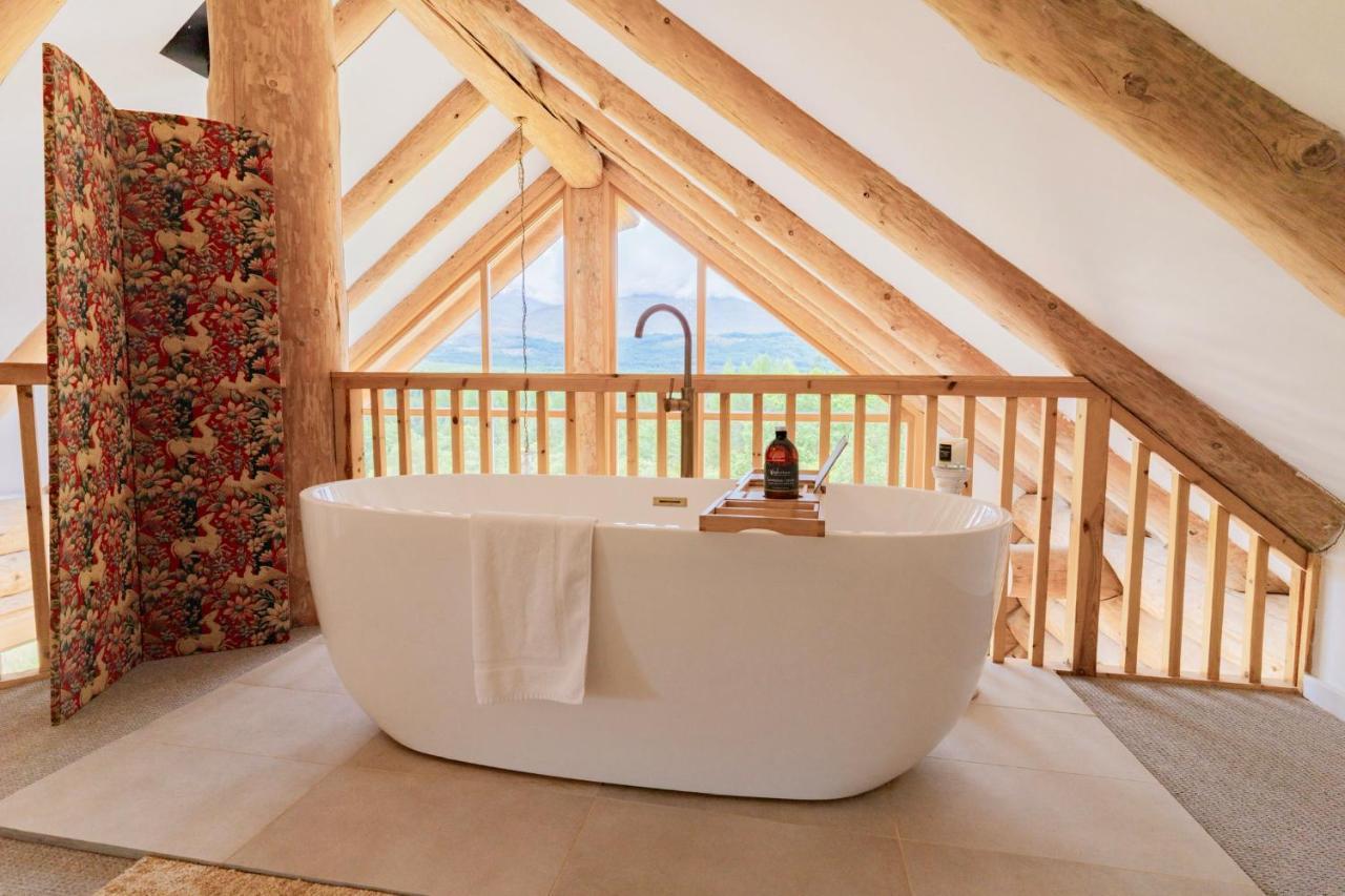 Wild Nurture Eco Luxury Offgrid Log Cabin 포트 윌리엄 외부 사진
